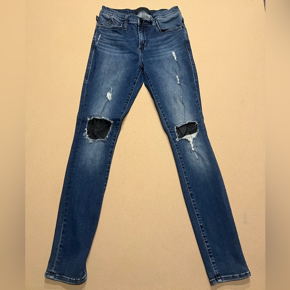 Rock & Republic Dark Wash Size 4M Stretchy Jeans